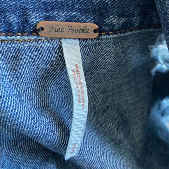 Free People Destroyed Denim Jean Jacket Women’s Small - Picture 7 of 8